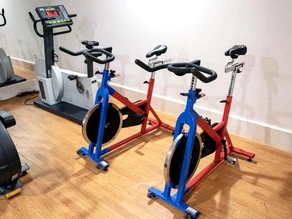 Stationary vs Upright vs Recumbent: Which Type of Indoor Bike is Right for You?